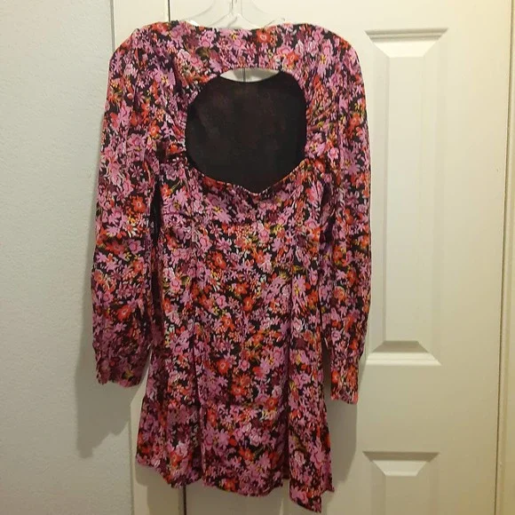 ZARA Floral Print Dress with Back Cutout Black/ Pink Small NWT - Picture 4 of 8